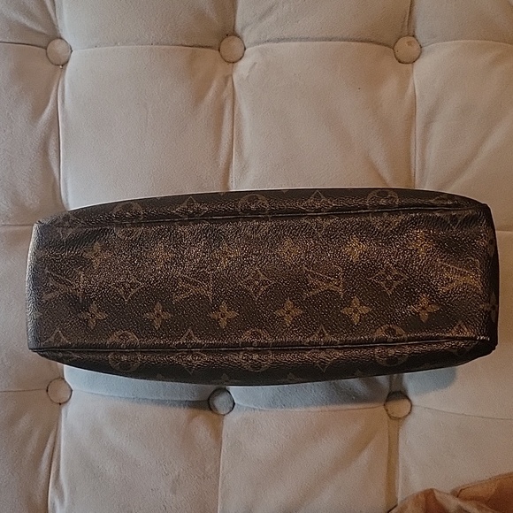 Louis Vuitton Monogram Trousse Toilette 28 - Picture 5 of 11
